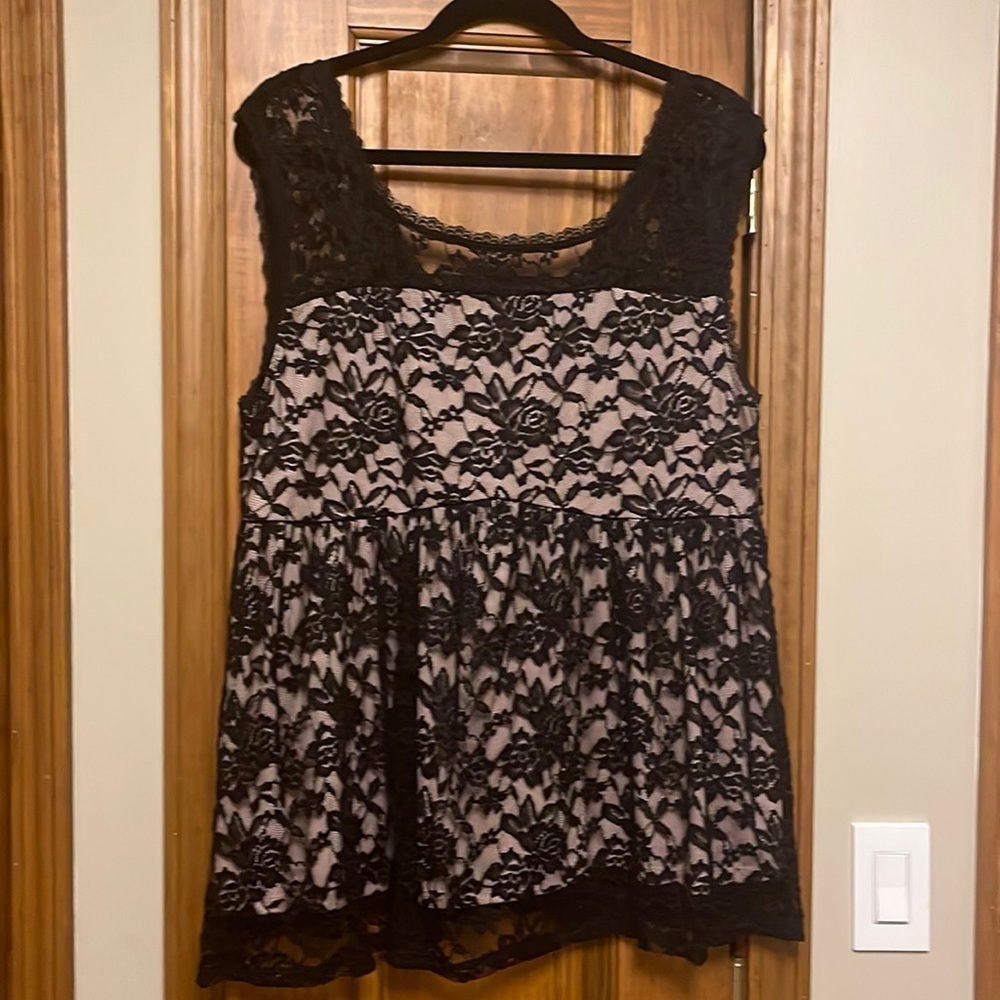 New with tags. Torrid size 2 lace babydoll sleeveless shirt